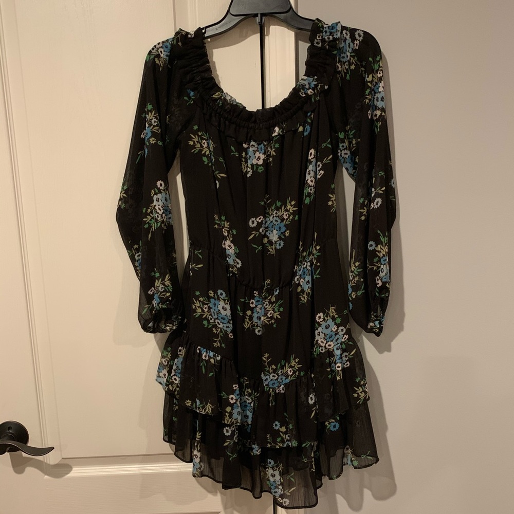 Aqua (Bloomingdales brand) Flowy, Tiered Dress!